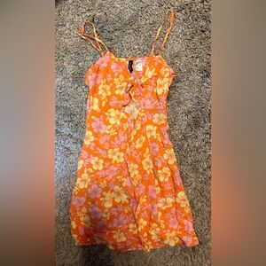 Women’s Hawaiian pattern dress